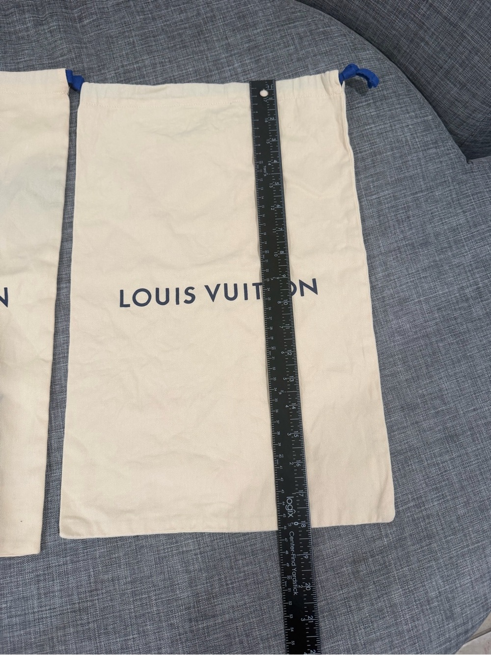 Louis Vuitton Cream Dust Bag with Navy Logo and Blue Drawstring - Picture 7 of 9